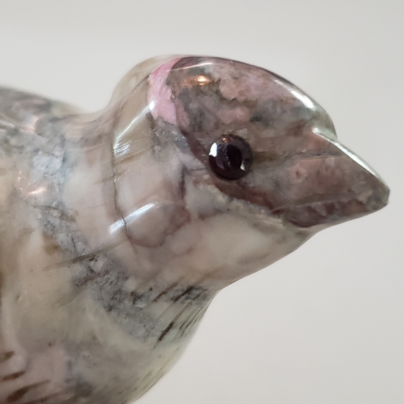 Carved Bird Sculpture W/ Garnet Eyes, Vintage Marble - Picture 10 of 14